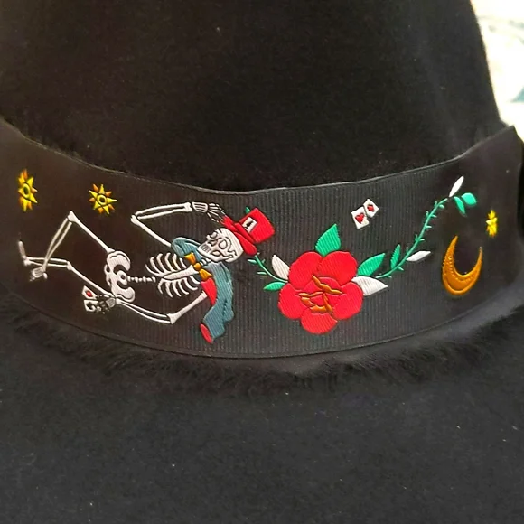 Zadig & Voltaire Black Hat with Colorful Embroidery - Picture 3 of 12